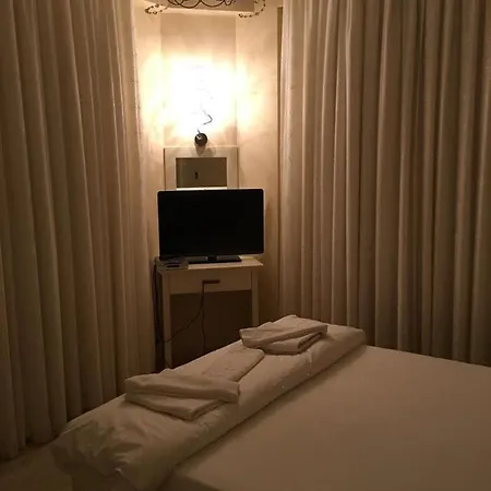 Luxury In Gold City